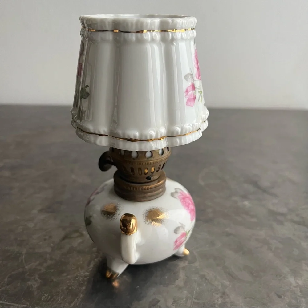 Oil Lamp Trimont Ware Japan Pink Roses